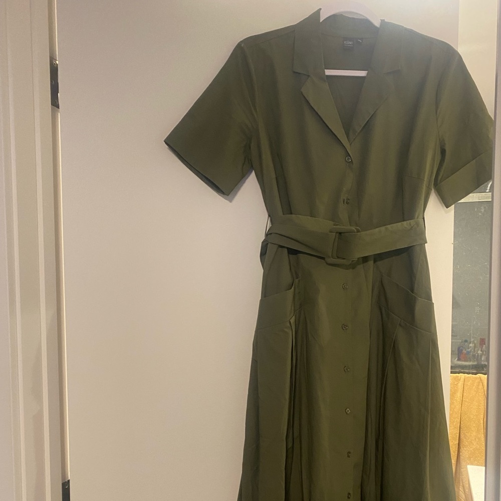 Icone dress from Simons, worn once. Size medium